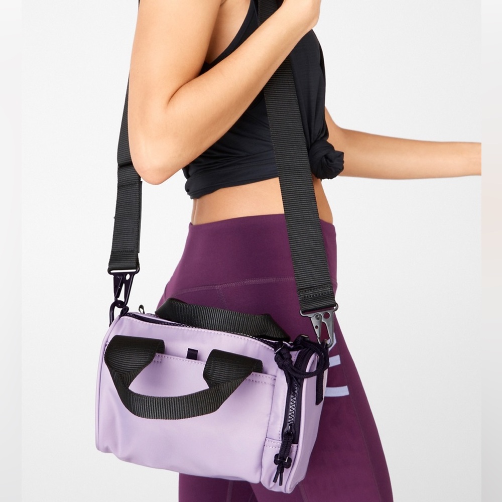 !!SOLD!! FABLETICS LILAC MINI TOTE BAG CROSSBODY PURSE NYLON SHOULDER GYM - Picture 12 of 16